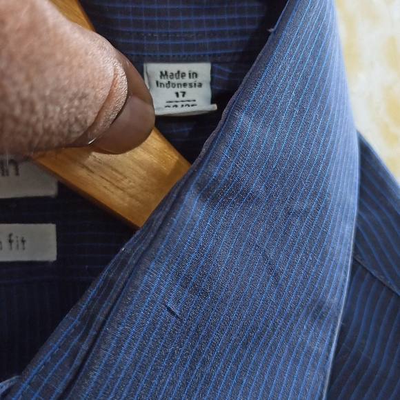 Calvin Klein - Picture 2 of 4